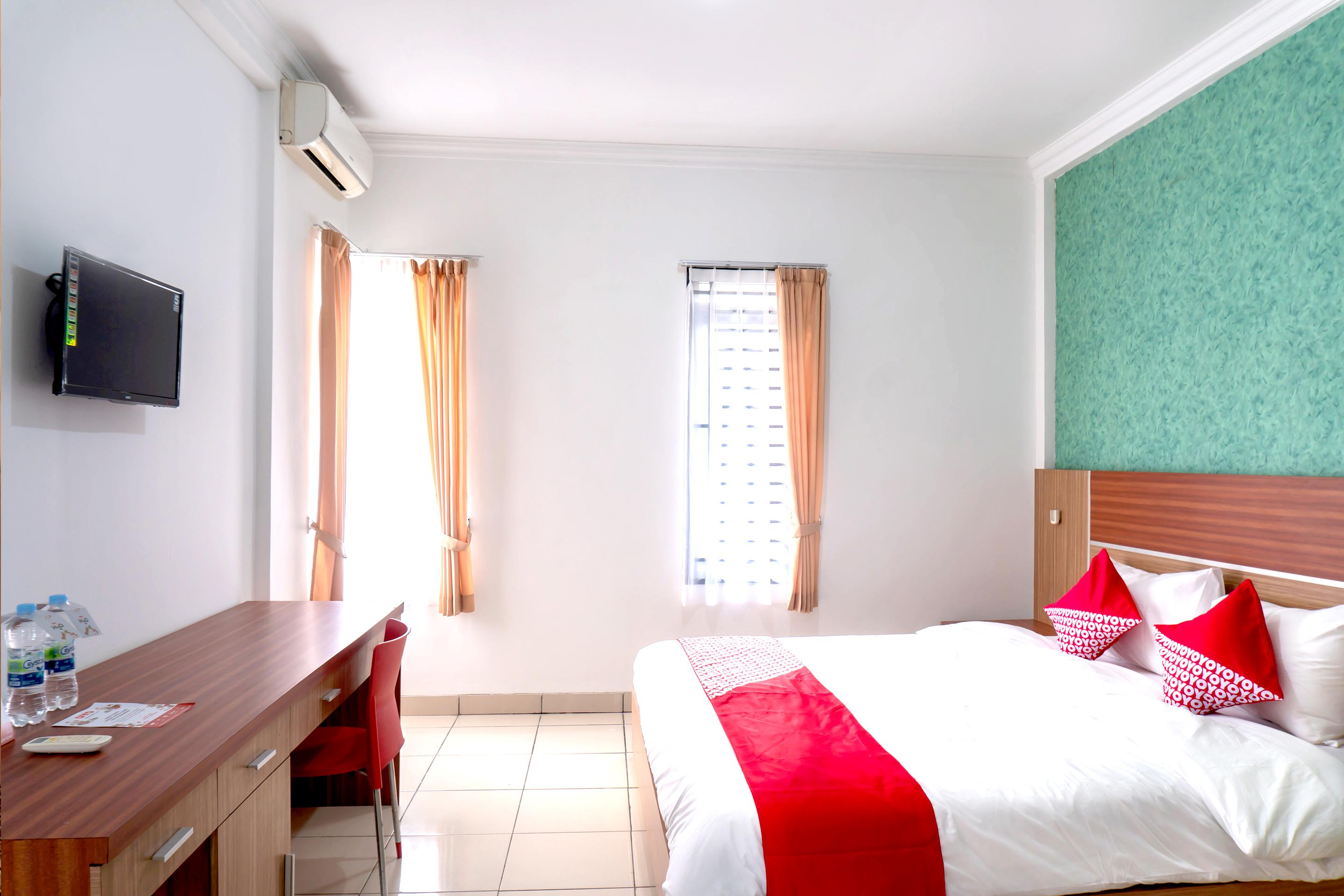 Super Oyo 617 Sukaraja Residence Syariah Бандунг Экстерьер фото