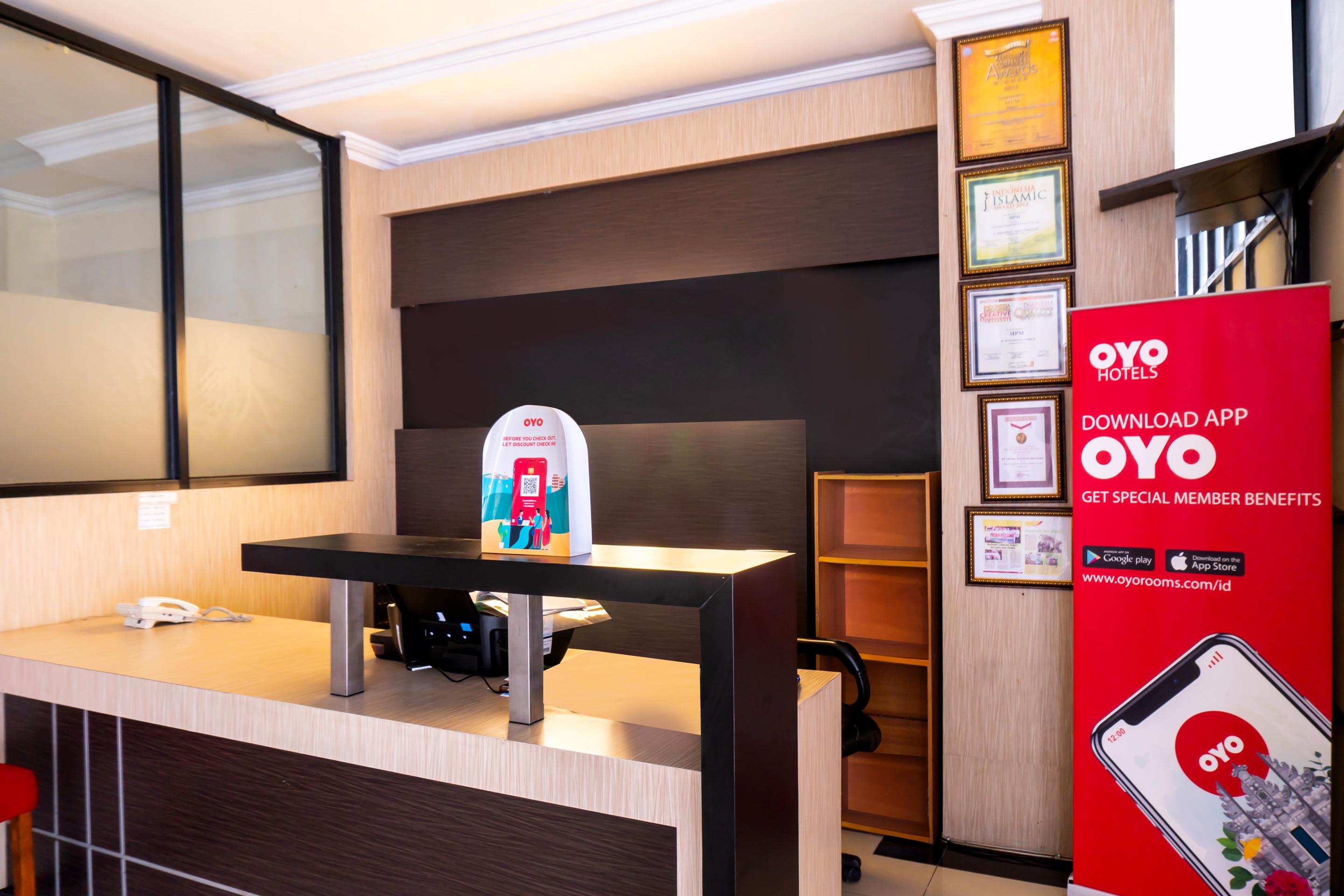 Super Oyo 617 Sukaraja Residence Syariah Бандунг Экстерьер фото