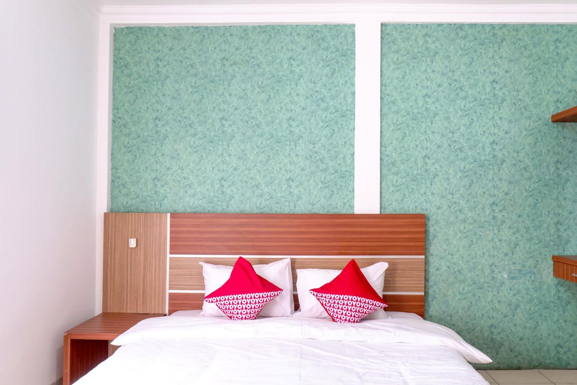 Super Oyo 617 Sukaraja Residence Syariah Бандунг Экстерьер фото